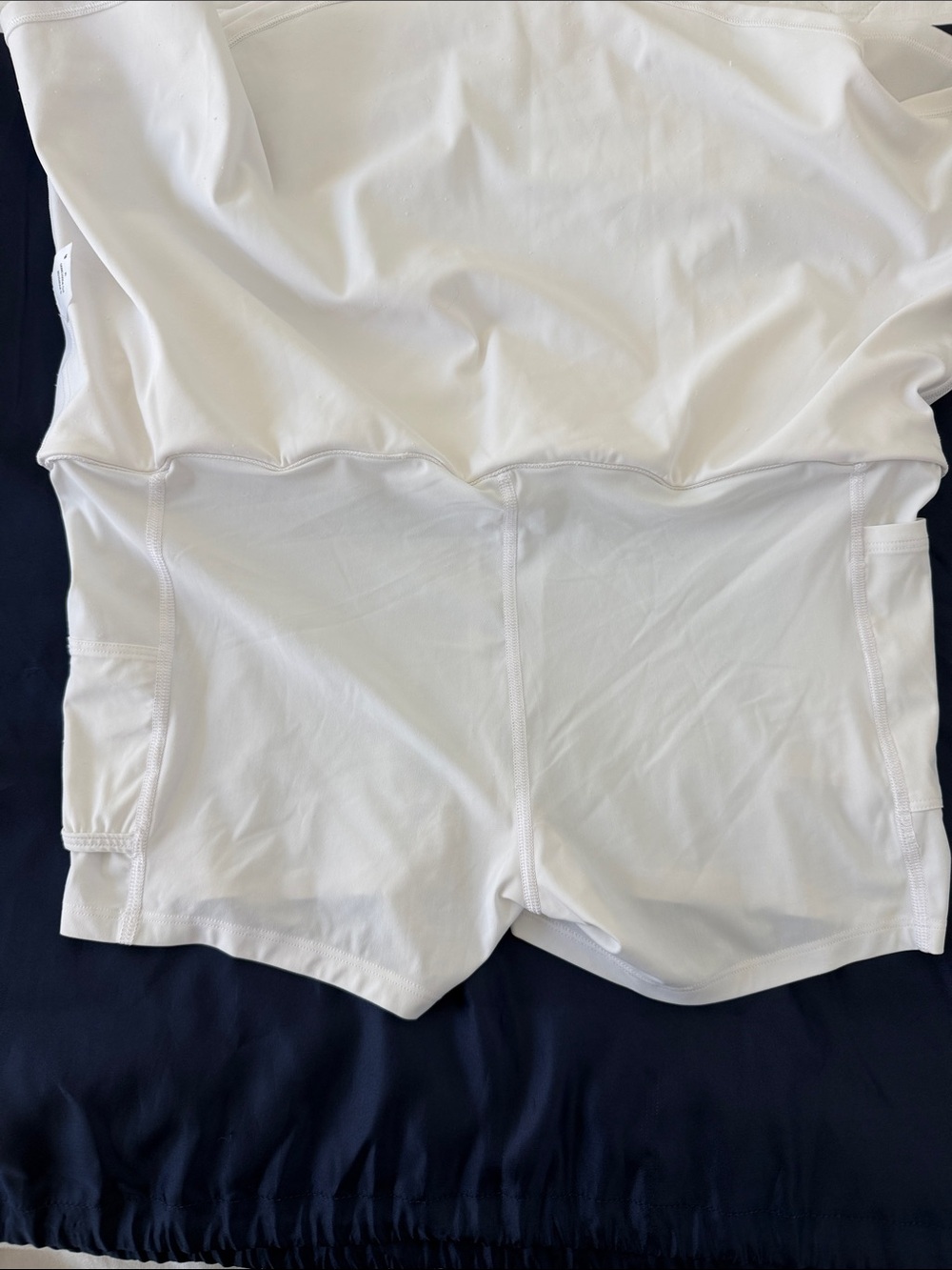 Vuori Size M 14” White Daily Tennis Skort - Picture 8 of 10